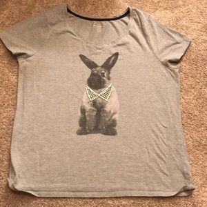 Gray bunny tee